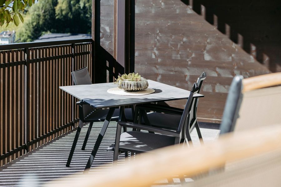 Balkon mit Sitzgruppe